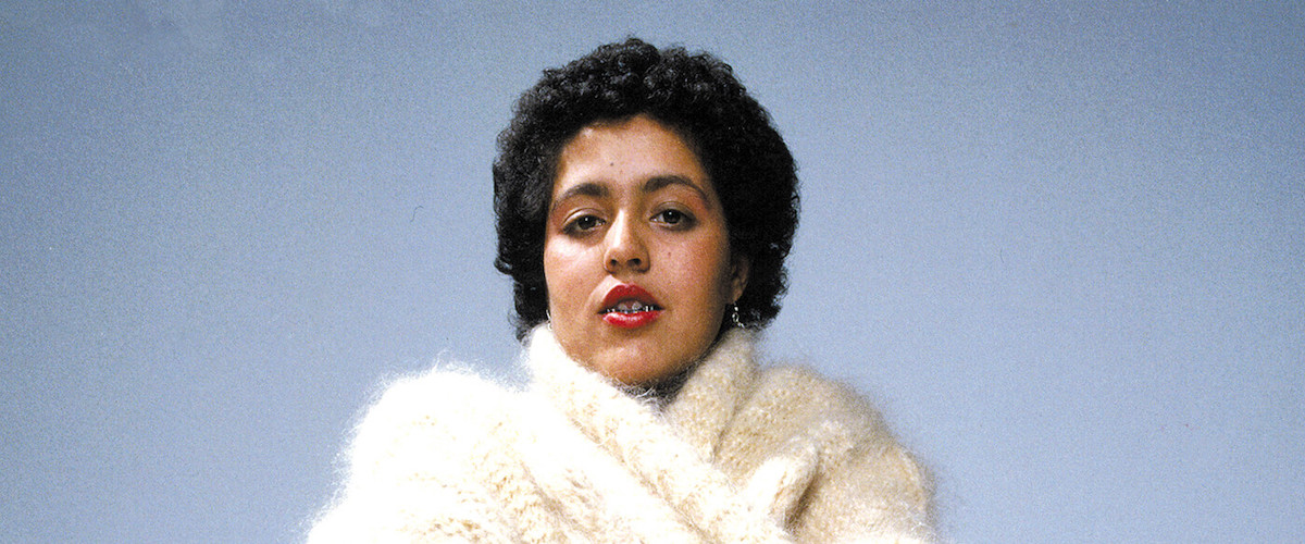 Сіздің сүйікті адамыңызбен үйде әдемі секс